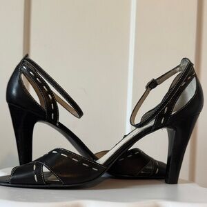 Bandolino Elegant Black Heels